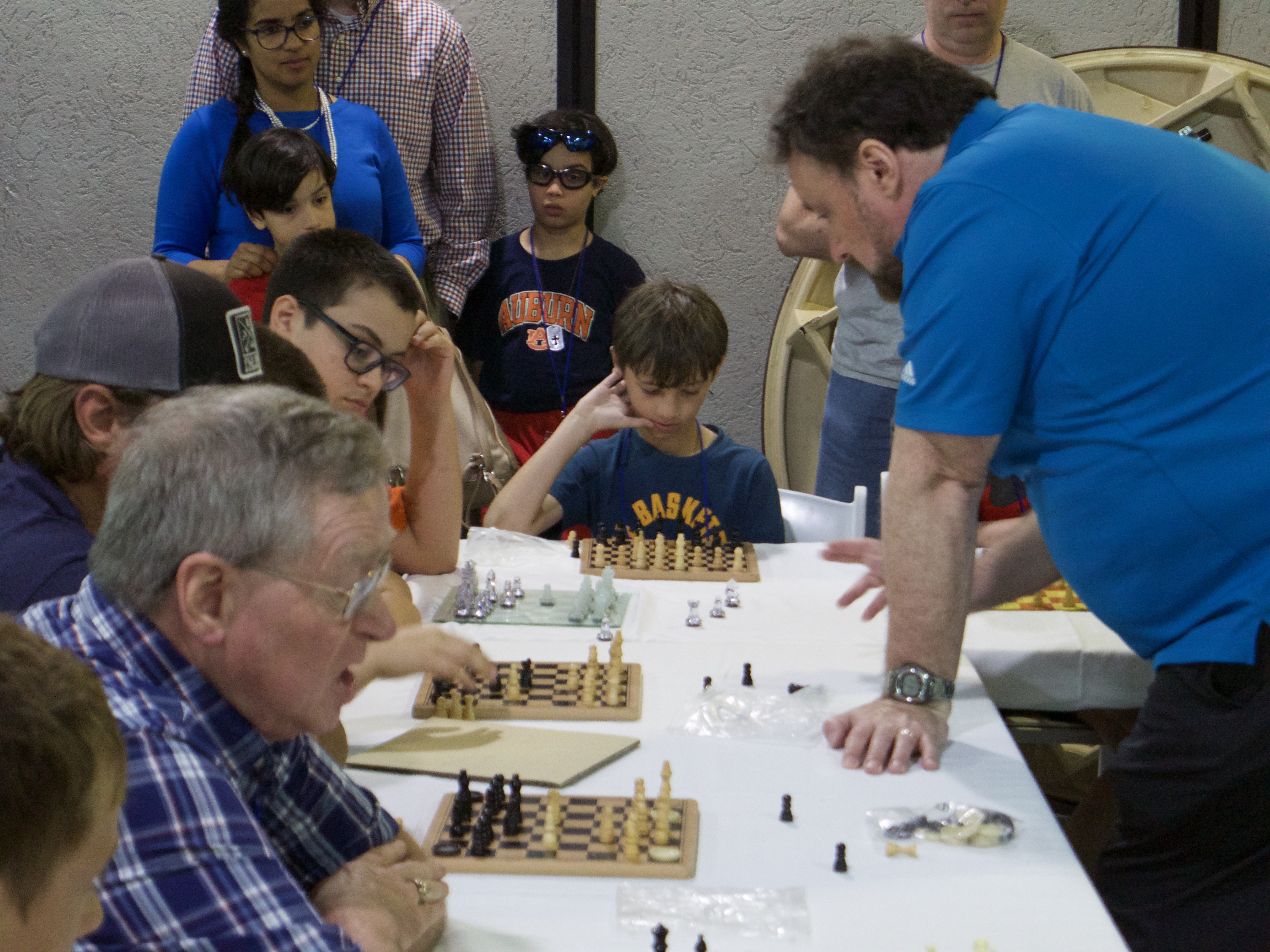 Samuel Reshevsky, age 8, defeating several chess masters at once